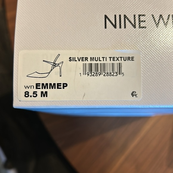 Nine West sling back shoe, Silver, 8.5 US - Picture 4 of 4